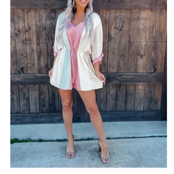 Pink white romper - Picture 3 of 3